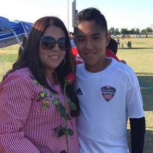 Meet your Posher, Adela